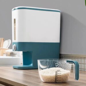 Automatic cereal dispenser